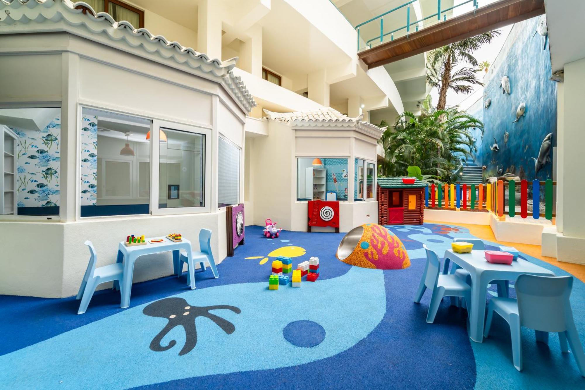Hovima La Pinta Beachfront Family Hotel Costa Adeje  Exterior photo